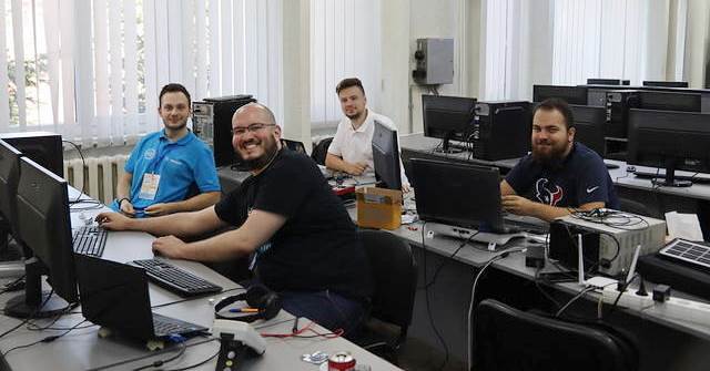 Concursul Hard&Soft a inceput la Universitatea “Stefan cel Mare” din Suceava